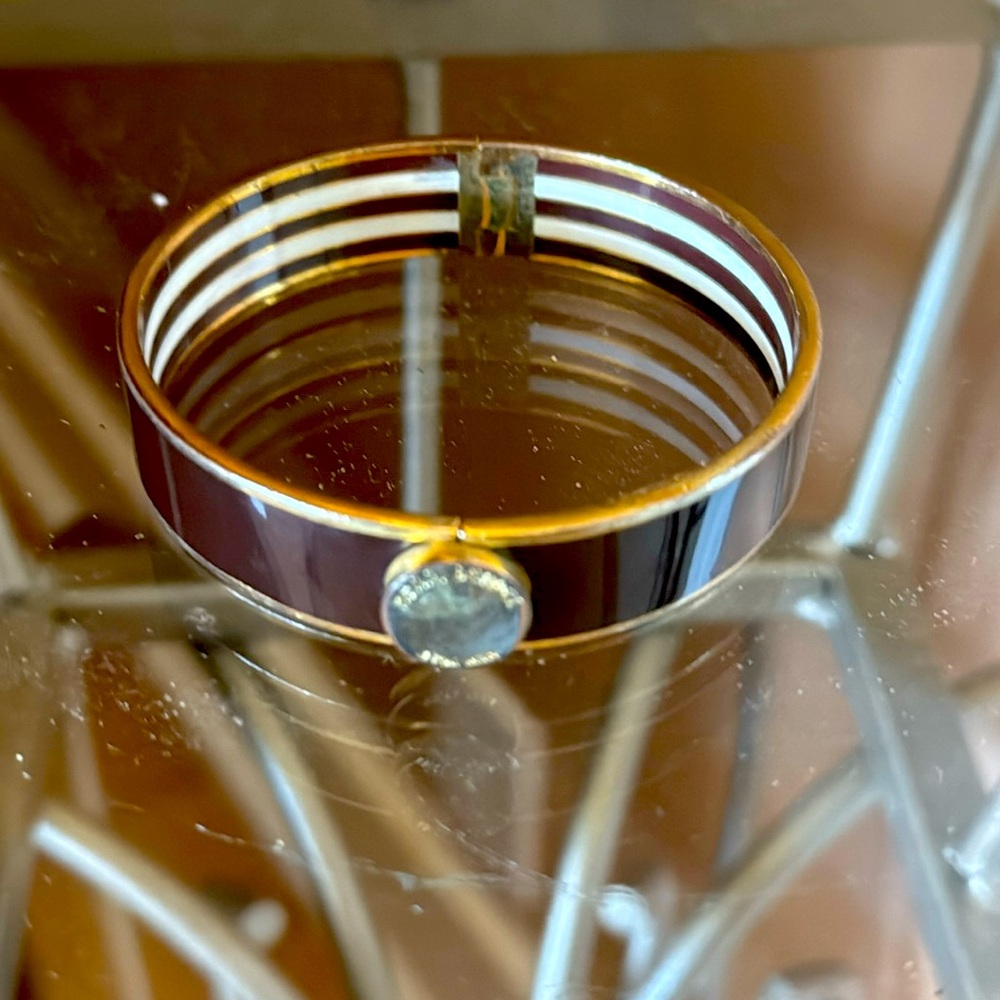 Bangle bracelet